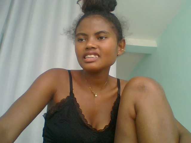 eliezahh's BongaCams show and profile