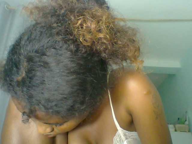 eliezahh's BongaCams show and profile