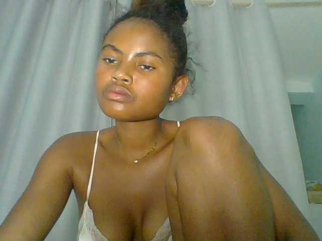 eliezahh's BongaCams show and profile