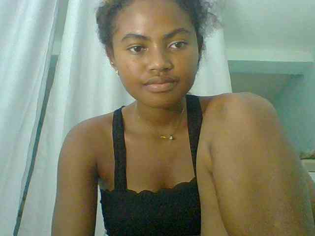 eliezahh Live Webcam on BongaCams