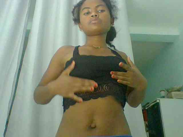 eliezahh Live Webcam on BongaCams