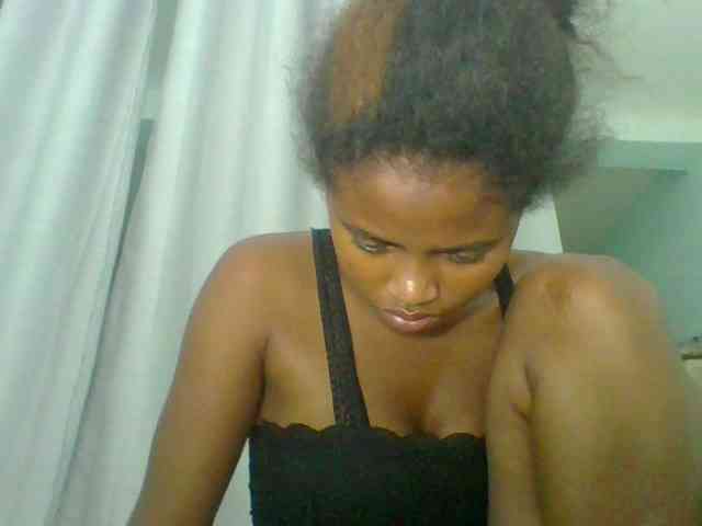 eliezahh Live Webcam on BongaCams