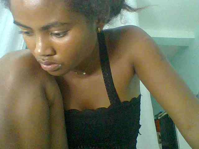 eliezahh Live Webcam on BongaCams