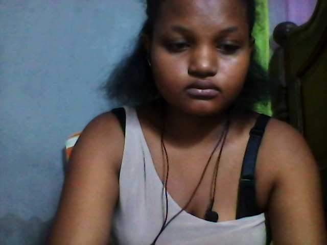 elodiezah Live Cam and Statistics on UnifiedCams