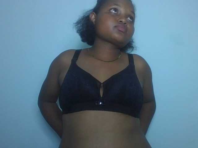 elodiezah streaming on Webcambliss