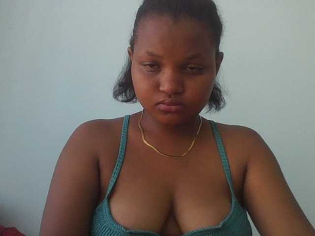 elodiezah — Freechat on BongaCams