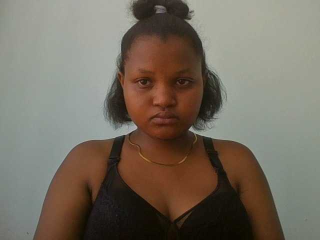 elodiezah — Freechat on BongaCams