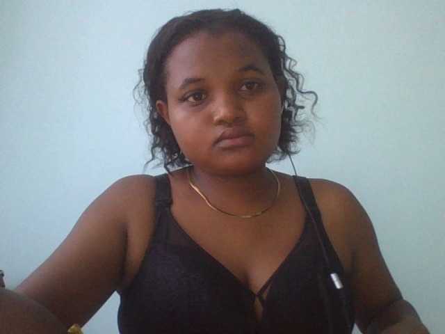 elodiezah — Freechat on BongaCams