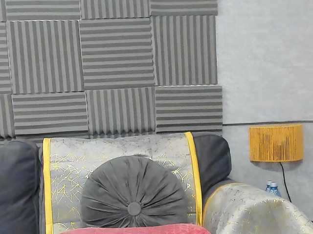 AngelaVelure's BongaCams show and profile