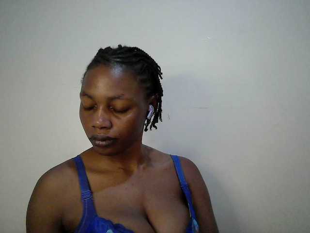 sexy-muna's BongaCams show and profile