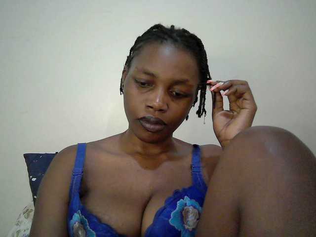 sexy-muna's BongaCams show and profile