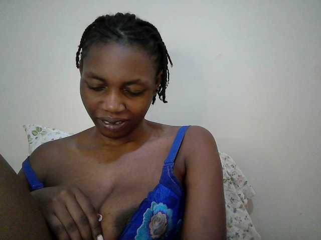 sexy-muna's BongaCams show and profile