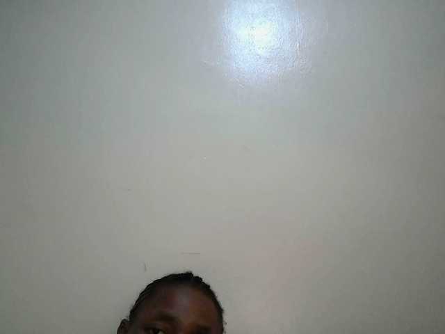 le modèle sexy-muna est en webcam porno dans un show sur le site bongacams, il possède les tags suivants: Ebony,Brunette,Shaved