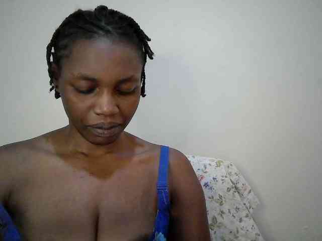 sexy-muna Live Webcam on BongaCams