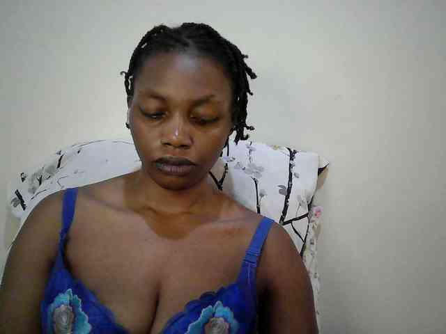 sexy-muna Live Webcam on BongaCams