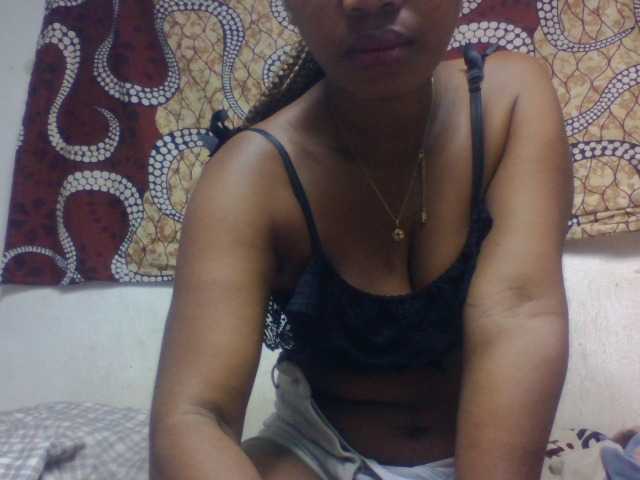 ciennezah from BongaCams is Freechat