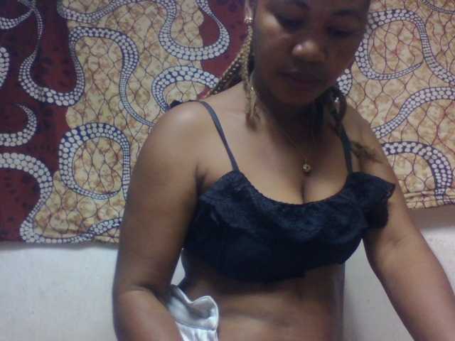 ciennezah from BongaCams is Freechat