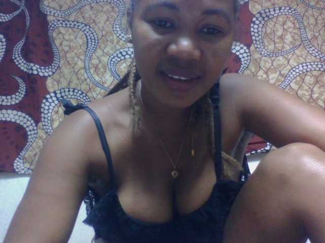 ciennezah from BongaCams is Freechat