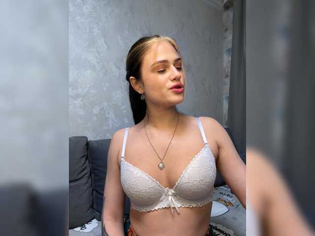 Vanessa-Tenderness from BongaCams