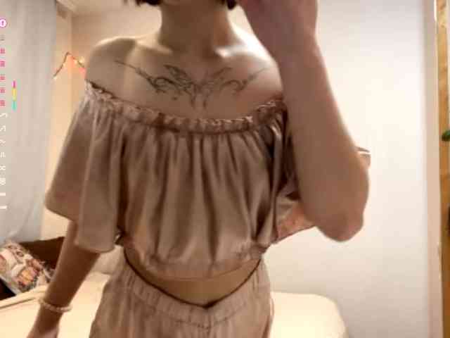 ShielaKlabunde webcam