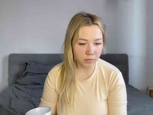 AlyraSun Live Webcam on BongaCams