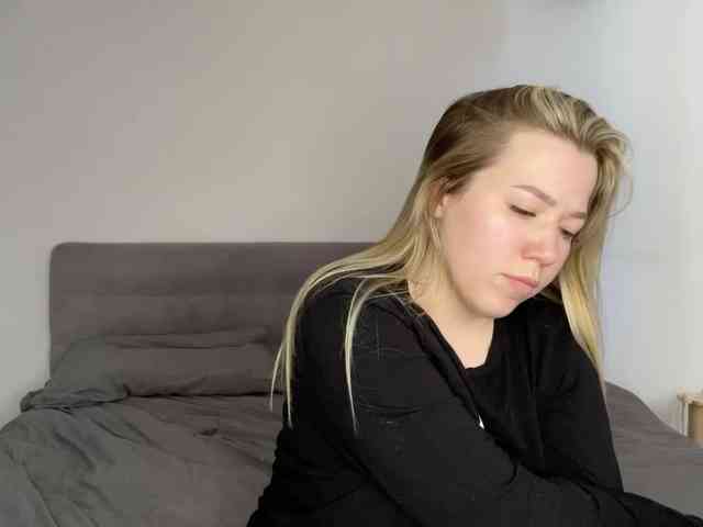 AlyraSun Live Webcam on BongaCams