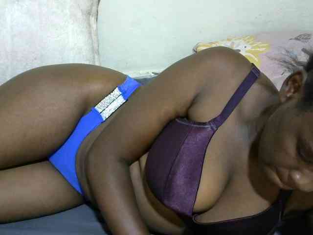 NastyEbony002 webcam