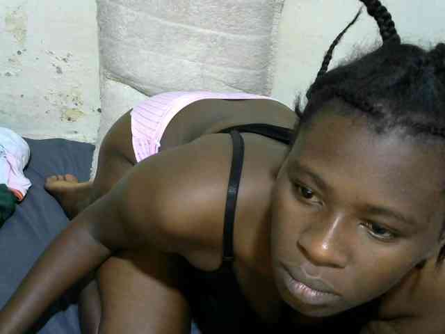 NastyEbony002 webcam