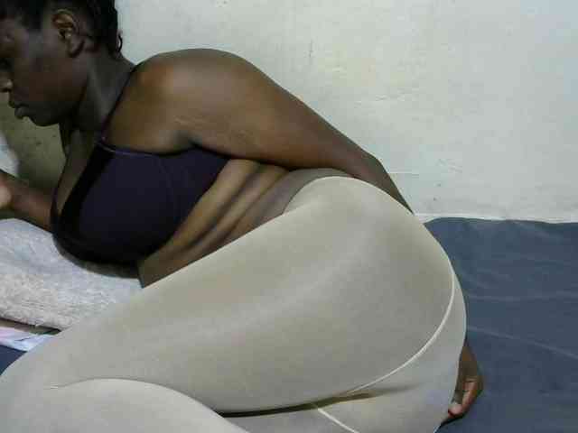 NastyEbony002 webcam