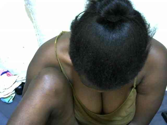 NastyEbony002 webcam