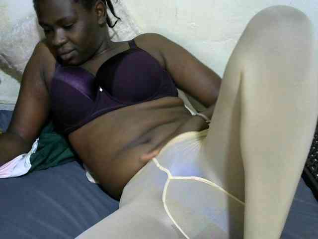 NastyEbony002 webcam