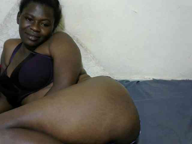 NastyEbony002 webcam