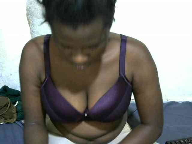 NastyEbony002 webcam