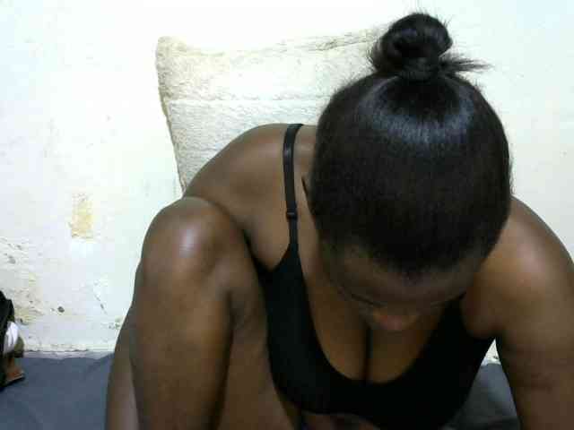 NastyEbony002 webcam