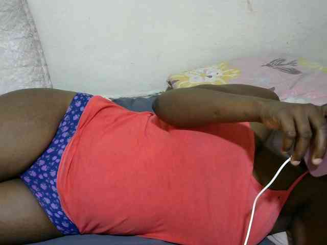 NastyEbony002 webcam