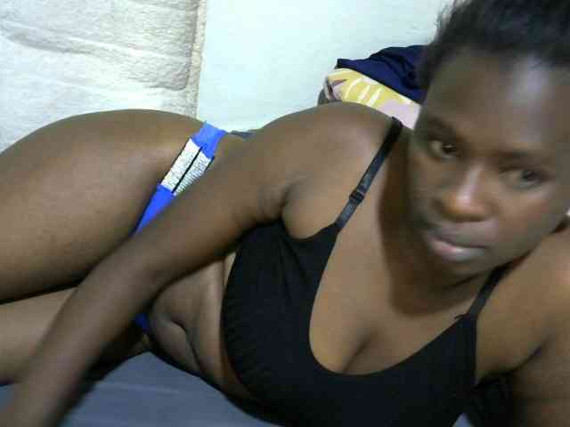 NastyEbony002 webcam