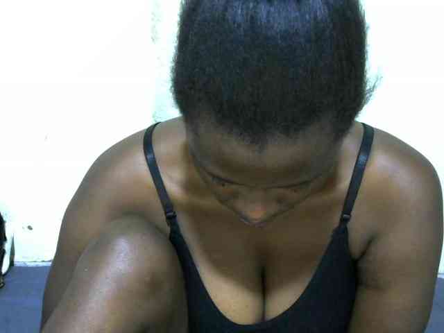 NastyEbony002 webcam