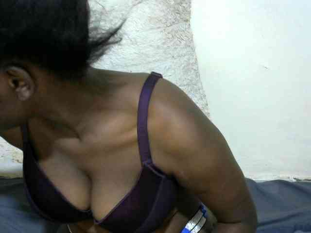 NastyEbony002 webcam