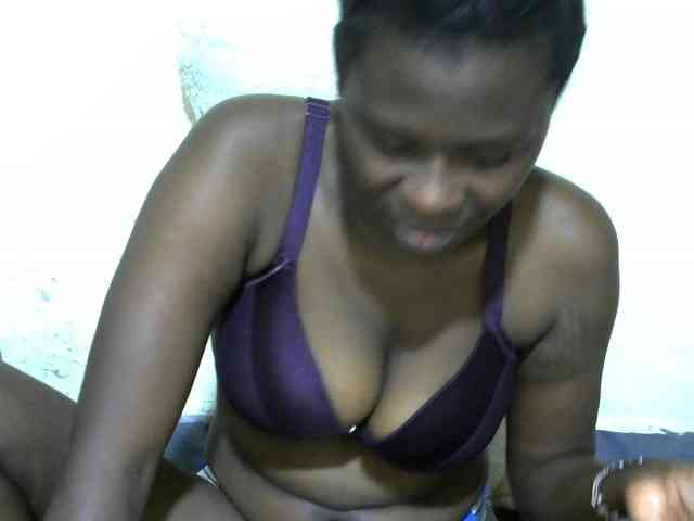 NastyEbony002 webcam