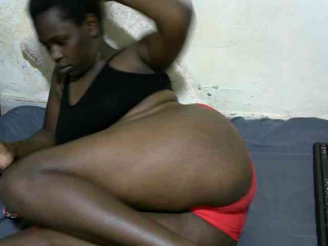 NastyEbony002 webcam