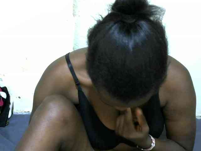 NastyEbony002 webcam