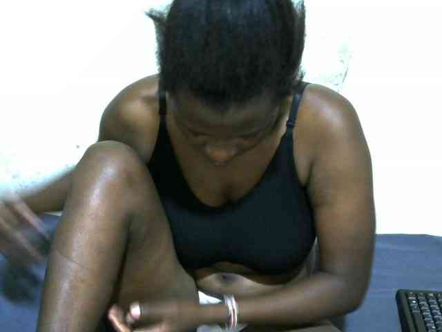 NastyEbony002 webcam