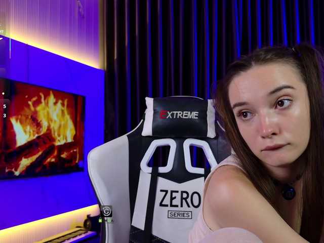 AnnyShore's BongaCams show and profile