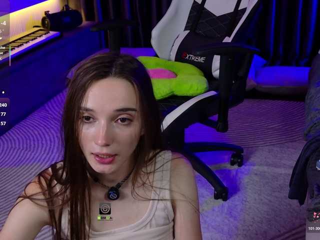 AnnyShore's BongaCams show and profile