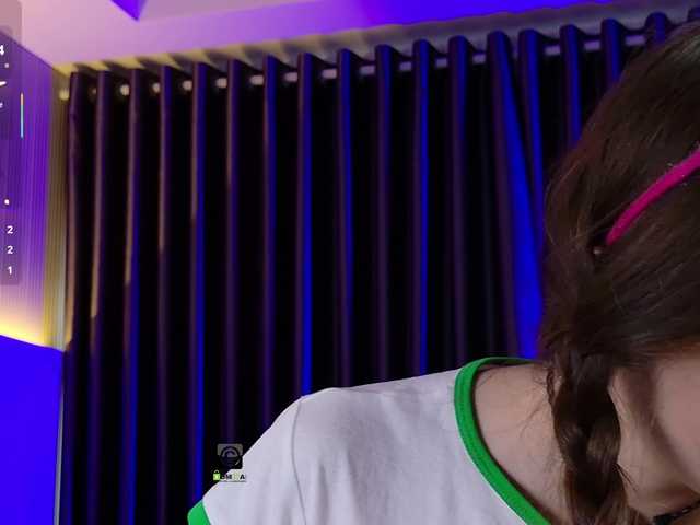 AnnyShore's BongaCams show and profile