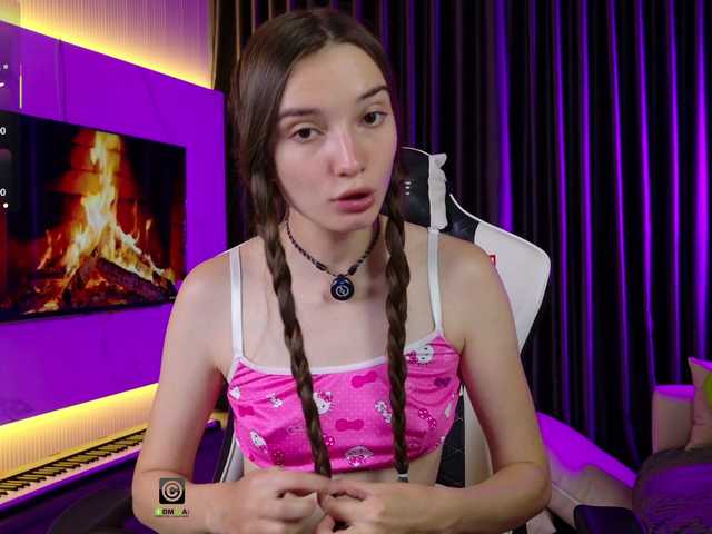 AnnyShore's BongaCams show and profile