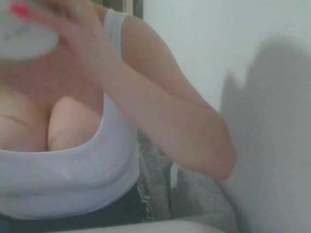 VelvetSin8's BongaCams show and profile