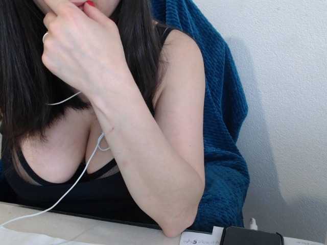 VelvetSin8's BongaCams show and profile