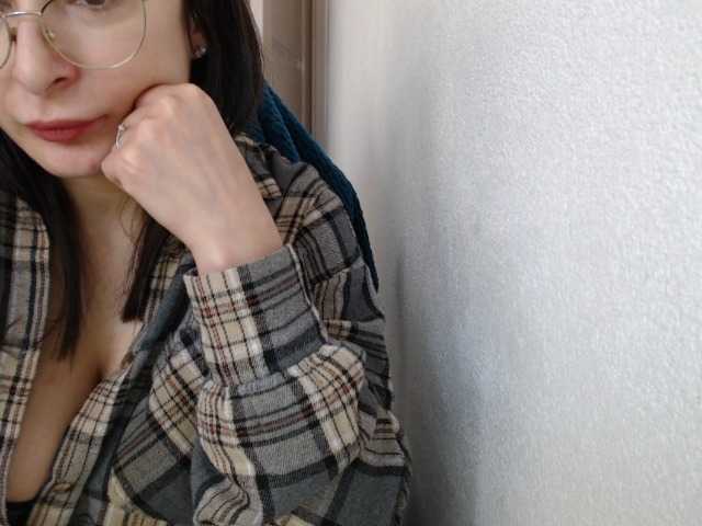 VelvetSin8's BongaCams show and profile