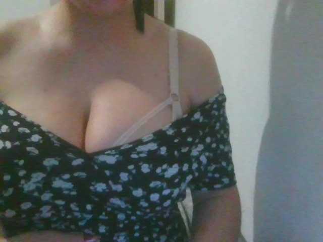 VelvetSin8's BongaCams show and profile